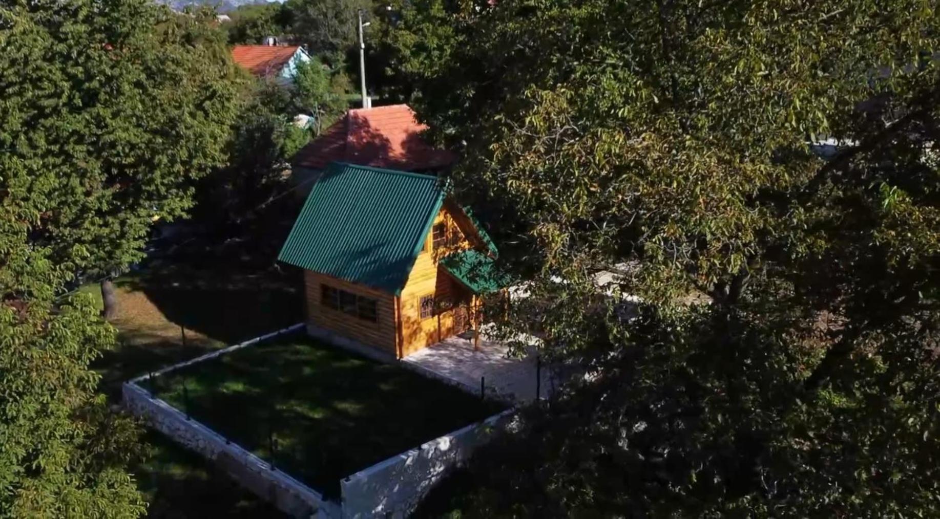 Brvnara Ricki Villa Cetinje Eksteriør billede
