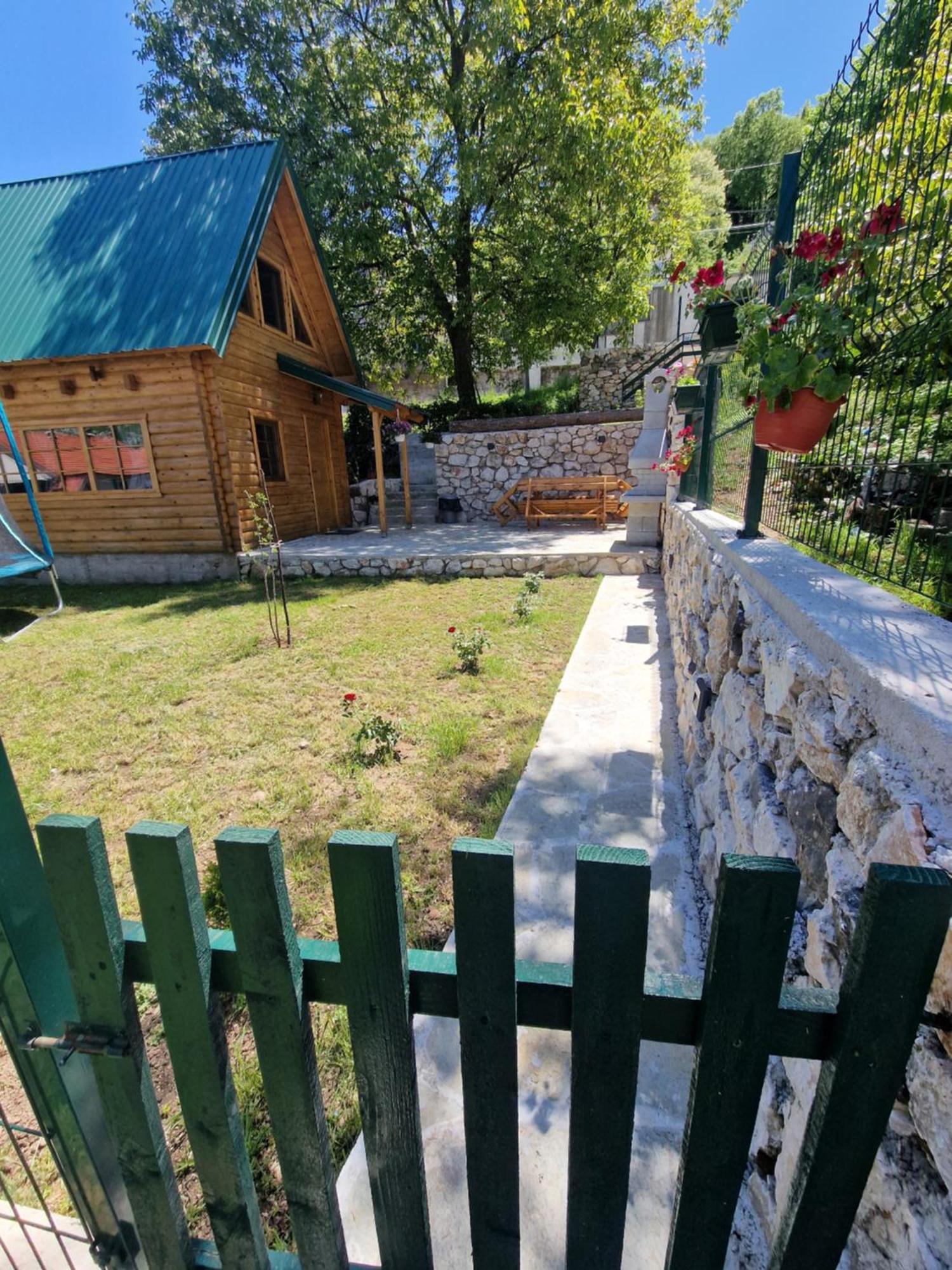 Brvnara Ricki Villa Cetinje Eksteriør billede
